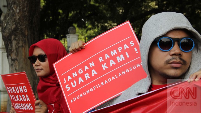 Semua pihak, termasuk partai politik akan melakukan "serangan" dari semua sudut untuk menyampaikan informasi pada masyarakat.