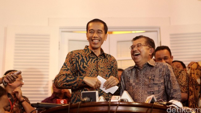 Komposisi antara jumlah kader parpol dan profesional di kabinet telah ditimbang Jokowi. Parpol diberi ruang karena terkait dukungan politik untuk pemerintah.