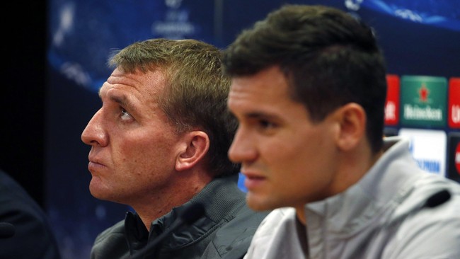 Mantan wakil kapten Liverpool, Jamie Carragher, mengatakan kalau Brendan Rodgers harus mempertahankan dan membentuk teknik Dejan Lovren.