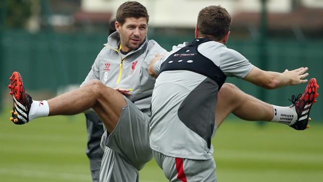 Steven Gerrard mencoba menetralisir komentar miring yang menyatakan kapten Liverpool itu sedang berseteru dengan sang Manajer, Brendan Rodgers.