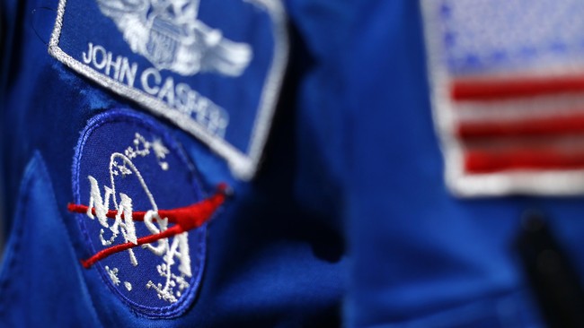 Badan antariksa Amerika Serikat, NASA, memanfaatkan bantuan robot raksasa untuk membangun roket besar sebagai pelengkap wahana antariksa masa depan.