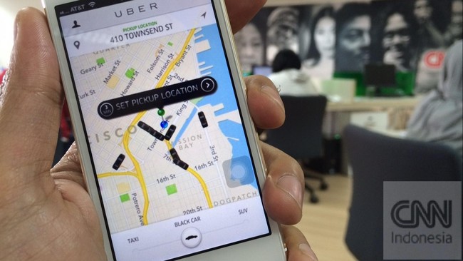 Kelompok pengemudi Uber meminta agar mereka diangkat sebagai karyawan yang berhak mendapat penggantian uang, termasuk bahan bakar dan pemeliharaan kendaraan.