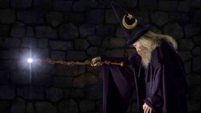 Salah satu bintang film Harry Potter, David Ryall yang memerankan Elphias Doger tutup usia tepat di hari Natal. Ia meninggal pada usia 79 tahun.