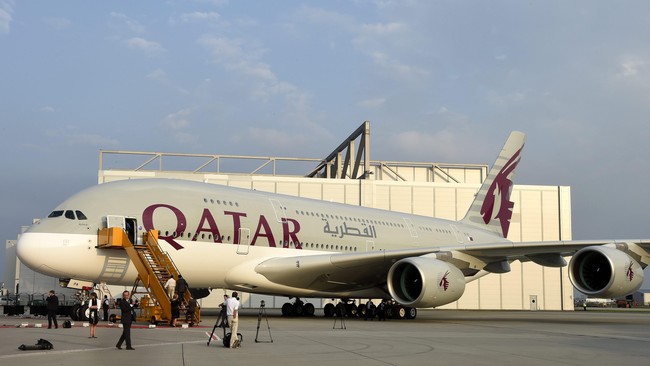 Konsekuensi krisis diplomatik antara Qatar dan sejumlah negara Teluk tak hanya berimbas pada kegiatan penduduk setempat, tapi juga mobilitas WNI.