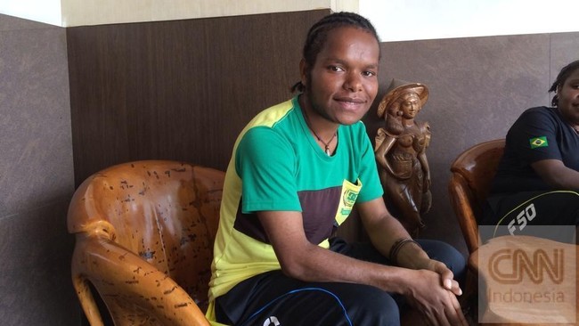 Di Piala Pertiwi 2014, Papua mengirimkan tiga tim. Provinsi ini memang dikenal sebagai lumbung pesepakbola wanita. Olahraga ini demikian populer di sana.