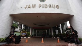 Kejaksaan Agung Cegah Dua Tersangka Pejabat Merpati