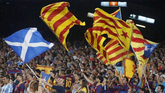 Banderol mahal harga tiket El Clasico di Stadion Camp Nou bagi para pendukung Real Madrid membuat mereka kesal.