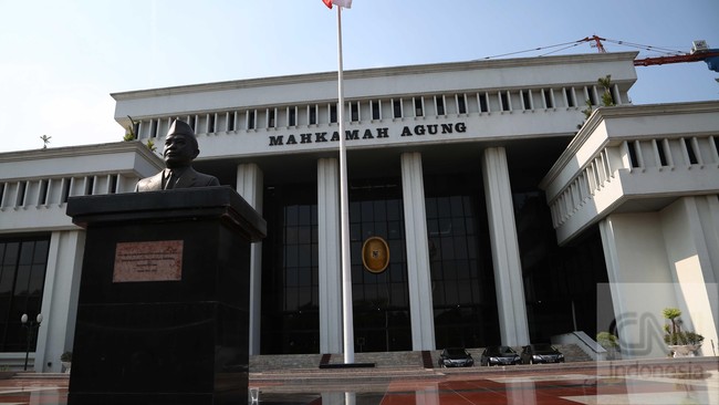 MA masih menunggu putusan MK terhadap UU Pemilu untuk memproses sidang uji materi PKPU terkait larangan eks koruptor menjadi caleg.