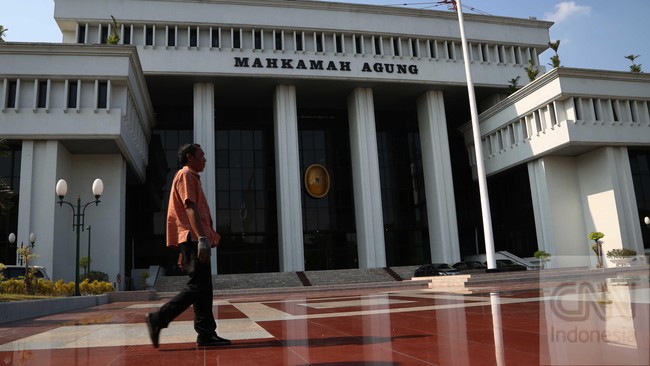 Investigasi Mahkamah Agung atas pertemuan Hakim Agung Timur Manurung dengan terdakwa korupsi bos Sentul City sudah diputus namun tak disampaikan ke publik.
