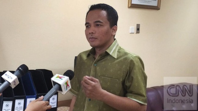 Rencananya islah kedua koalisi yang bertikai di parlemen akan digelar Selasa depan. PPP berharap kedua pihak berbesar hati dan tetap menjalin komunikasi.