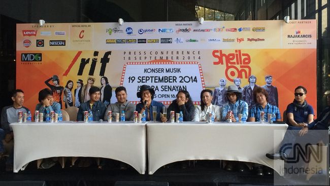 Sheila on 7 dan /rif, dua band papan atas Indonesia, akan tampil satu panggung dalam sebuah konser yang digelar Jumat (19/9) di Istora Senayan, Jakarta.