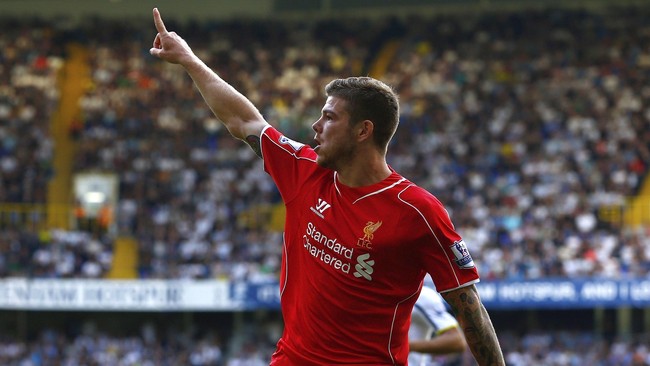 Usai dipoles Juergen Klopp dalam dua bulan terakhir, bek kiri Alberto Moreno kini mulai dilirik oleh raksasa Eropa, Real Madrid.