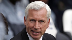 Alan Pardew Resmi Jadi Manajer Crystal Palace
