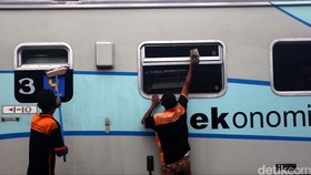 Harga Tiket Kereta Api Ekonomi AC Tembus Rp 130 Ribu