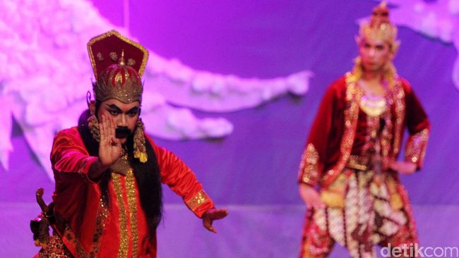 Tatik Kartini Mustikahari,&nbsp; sutradara pementasan ini mengatakan sengaja memilih drama menak dengan kisah ini karena&nbsp; termasuk cerita yang semakin langka dipentaskan.