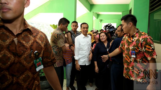 "Yang menang malah jadi oposisi di parlemen. Ini persoalan elite yang berimbas ke masyarakat."