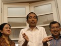 Viral Meme Kocak Makan di Warteg Cuma 20 Menit Arahan Jokowi