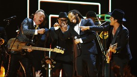 Bruno Mars akan Ramaikan Panggung Grammy Awards 2017