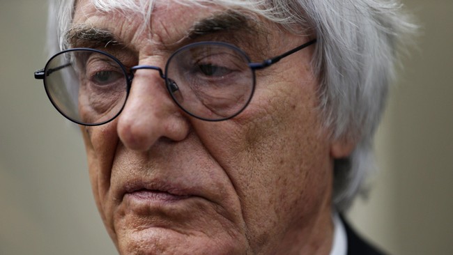 Bos F1, Bernie Ecclestone, mengatakan bahwa ia tidak rela jika uangnya digunakan untuk membawa keluarga menyaksikan balapan.