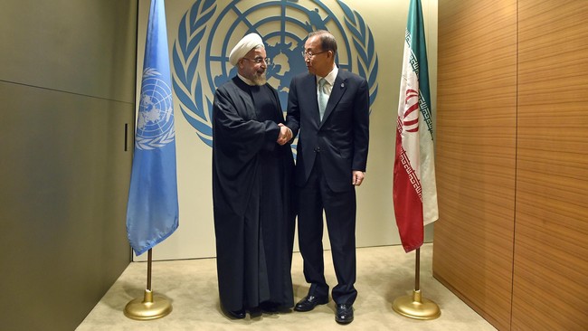 Kabar persetujuan Iran didapat dari laporan Badan Energi Atom Internasional (IAEA). Negara-negara barat berusaha membuat kesepakatan permanen dengan Iran.