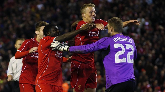 Gemuruh kegembiraan menyelimuti Anfield setelah Liverpool sukses meraih kemenangan 2-1 atas West Bromwich Albion dalam lanjutan laga Liga Inggris, Sabtu (4/10).