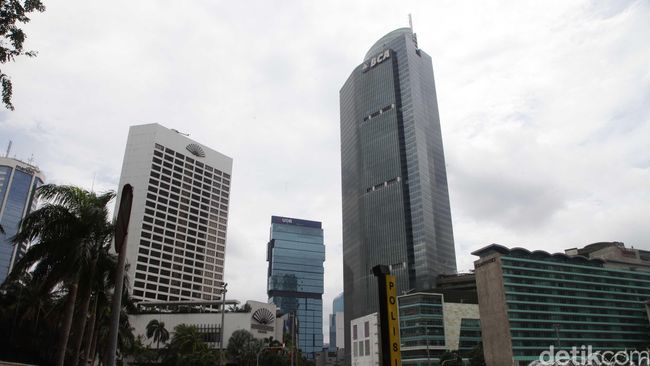 PwC: 95 Persen Perusahaan Indonesia Adalah Bisnis Keluarga PwC mencatat lebih dari 40 ribu orang kaya atau 0,2 persen dari penduduk Indonesia memiliki kekayaan Rp 134 triliun atau 25 persen dari PDB nasional.