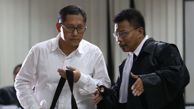 Buku tersebut berisi tentang gurauan Anas Urbaningrum di antara sesama tahanan KPK seperti Sutan Bhatoegana dan Fuad Amin Imron.