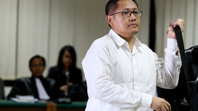 Mahkamah Agung menolak kasasi Anas dan menambah hukumannya dari semula tujuh tahun penjara menjadi 14 tahun penjara.