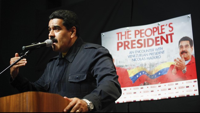 Presiden Venezuela menyatakan dia dan pejabat pemerintah harus merelakan gaji mereka dipotong sebagai upaya pengurangan anggaran karena harga minyak anjlok.