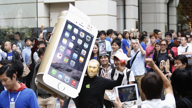 Seorang analis meramalkan bahwa Apple akan meluncurkan dua produk baru di 2015, bisa jadi itu Apple Watch dan MacBook Air 12 inci.