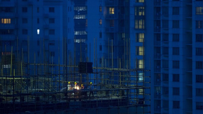 Rencana Joko Widodo untuk mengizinkan investasi asing di properti Indonesia diyakini tidak akan terealisasi sebab akan menghadapi banyak tantangan.