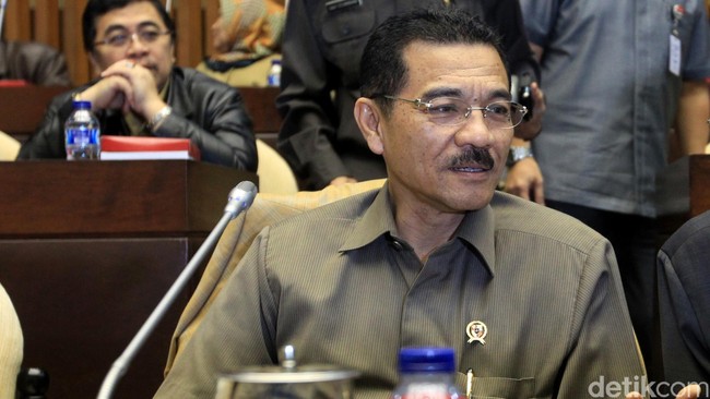 Hidayat mengingatkan bahwa dulu yang mengajukan RUU Pilkada adalah pemerintah agar Pilkada melalui DPRD.