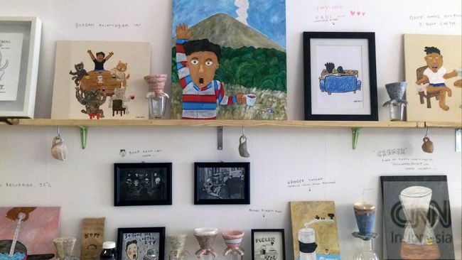 Di tahun ini Indonesia Comtemporary Art &amp; Design 2014 mengambil Ayatana sebagai tema untuk mengajak pengunjung menikmati desain dan seni melalui kelima indera kita.