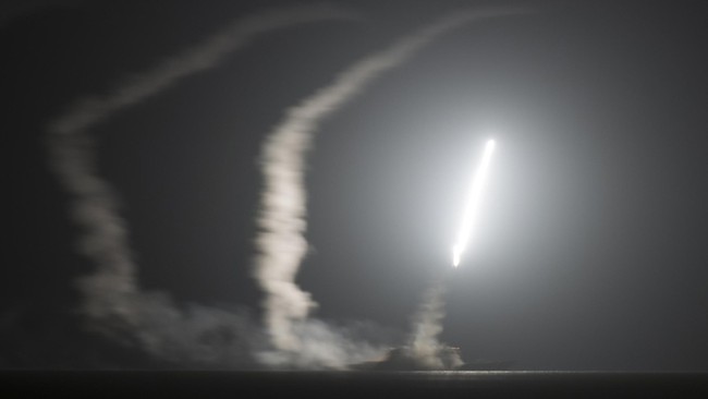 Serangan rudal AS yang dilancarkan sebagai respons atas serangan senjata kimia di Idlib mengincar sejumlah sasaran di pangkalan udara milik Suriah.