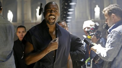 Kanye West Pamer Selebriti Bugil di Video Musik 'Famous'