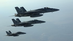 Militer Perancis Mulai Menggempur ISIS di Suriah