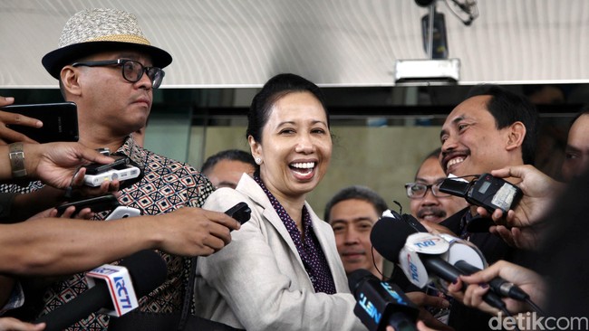 Pembubaran ini dijadwalkan pukul 19.00 WIB dan akan dihadiri oleh Presiden dan Wakil Presiden Terpilih Jokowi-JK.