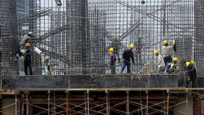 Menkeu Percaya Diri Ekonomi Tumbuh Lebih dari 5 Persen di Kuartal II Menteri Keuangan Sri Mulyani memprediksi ekonomi RI tumbuh lebih dari 5 persen pada kuartal II 2022.