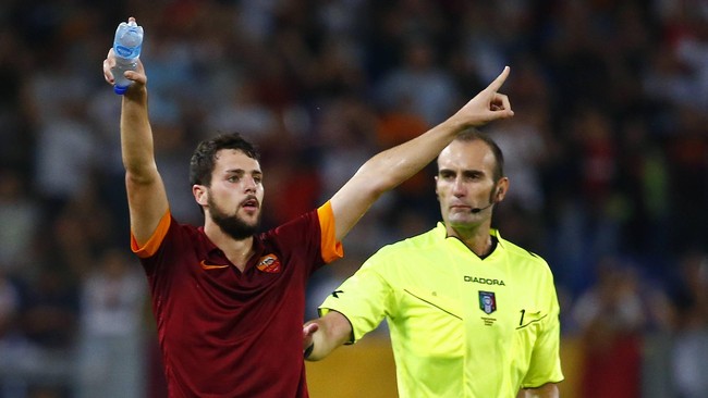 Mattia Destro bisa sedikit lagi akan mengganti seragamnya dari I Gialorossi, AS Roma, menjadi Rossoneri, AC Milan.
