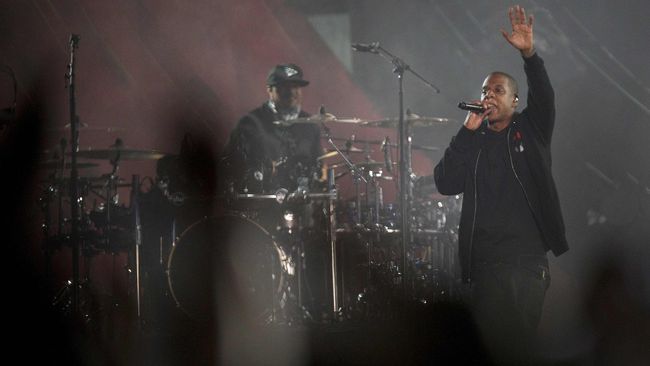 Setelah mendapatkan sertifikat platinum, Jay-Z mengumumkan akan mengadakan konser terkait album barunya, '4:44', dan akan dimulai pada Oktober mendatang.