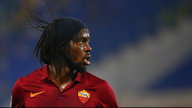 Twitter dihebohkan oleh plesetan foto penyerang Pantai Gading, Gervinho, yang tak mau melihat adu penalti Pantai Gading melawan Ghana.