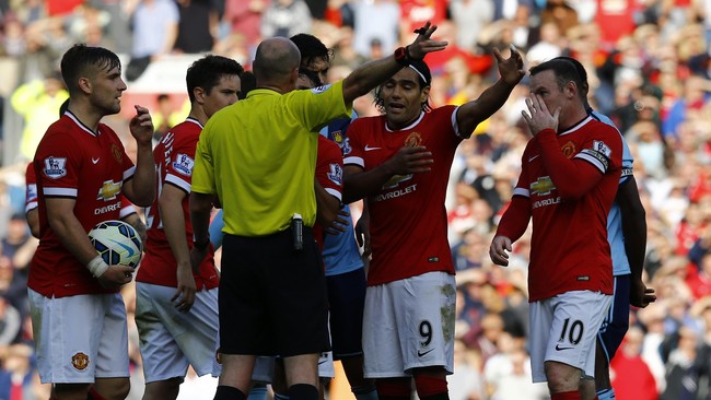 Sebelum ditahan imbang West Brom, Senin (20/10) waktu setempat, MU kalah 3-5 di markas Leicester City, dan gagal menaklukkan Burnley serta Sunderland.