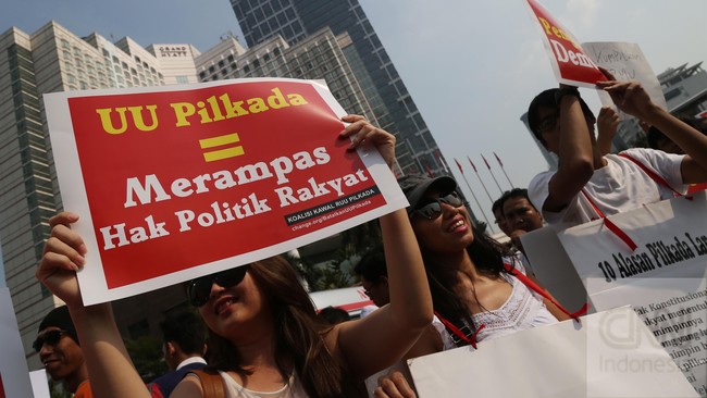 Namun mayoritas fraksi mengesahkan Perppu menjadi UU dengan catatan: UU tersebut nantinya direvisi. Hanya Demokrat dan PDIP yang tak ingin ada revisi.