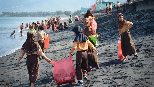 Pemanasan global tidak dapat dipungkiri lagi semakin parah. Tapi kalian bisa melakukan hal-hal sederhana untuk membantu mengatasinya. Apa saja?