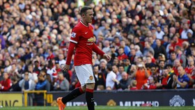 Rafael Hengkang, Rooney Pemain Paling Senior di MU