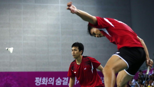 Indonesia kini tinggal berharap pada dua wakil di Super Series Finals, yakni ganda campuran Tontowi Ahmad/Liliyana Natsir dan tunggal putra Tommy Sugiarto.
