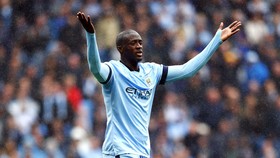 Yaya Toure Takkan Tinggalkan Manchester City