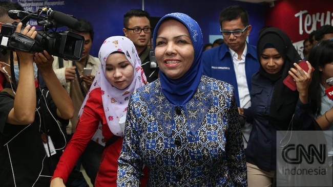 Waketum Demokrat Nurhayati Assegaf mengakui partainya sepakat bentuk poros baru di pilpres 2019 asalkan bukan poros Islam seperti yang disuarakan Wasekjen PBB.