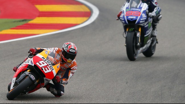 Pebalap Movistar Yamaha Valentino Rossi memilih meninggalkan rumah sakit&nbsp;usai mengalami kecelakaan di balapan MotoGP Aragon, Minggu (28/9).&nbsp;Pebalap asal Italia itu menolak saran dokter untuk jalani perawatan.