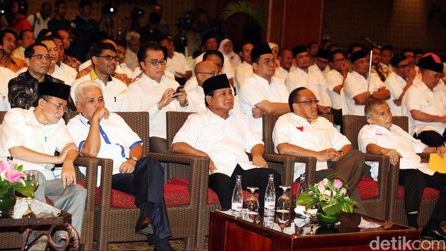 Penambahan anggota koalisi sangat penting agar koalisi PDIP dapat mengajukan paket kepemimpinan DPR.